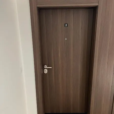 Delete 8 Apartment
